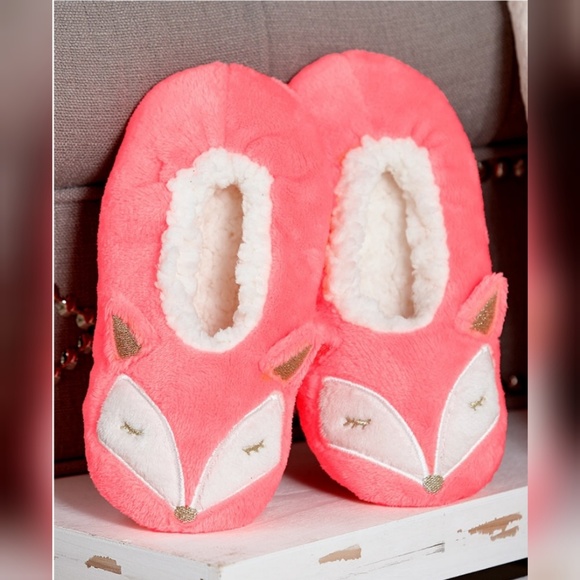 🧡$4.99 SHIPPING🧡Fuzzy Owl Slipper Socks - Picture 3 of 4